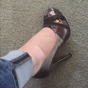 Jessica Simpson Silver Heels